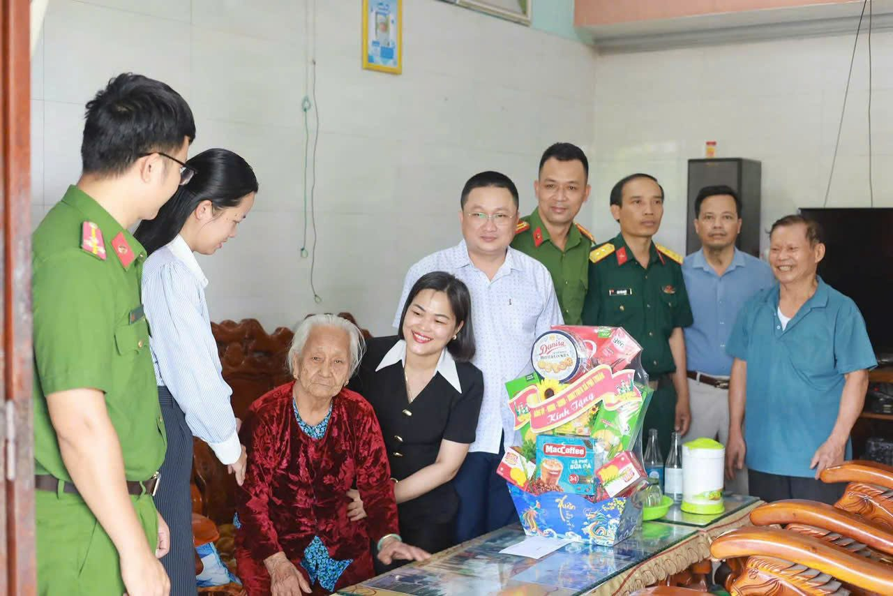 anh tin bai